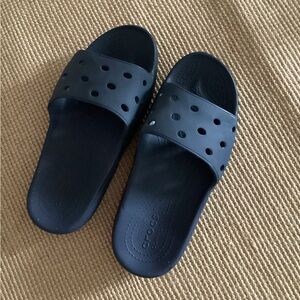 CROCS Classic Navy Slide Sandals